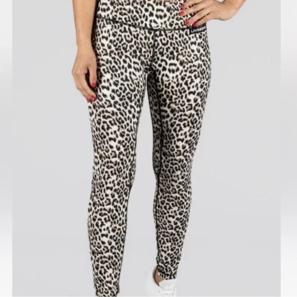 Livesore cheetah leggings